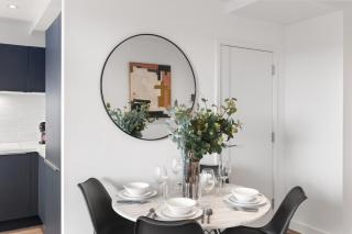 Sleek & Stylish Apartment in the Best Area - 3