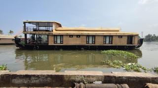 Phoniex houseboat - 9