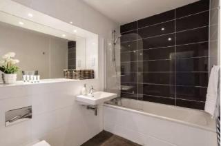 The Luxurious Semi-Circle - 7