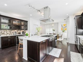 Luxurious Home with Inlaw suite in N Buckhead Brookhaven close to Downtown Atlanta - 1