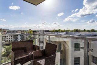 The Luxurious Semi-Circle - 4