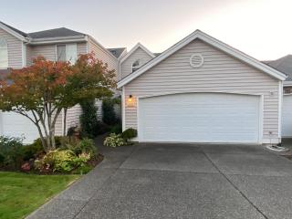 South Seattle gated community 90 day minimum - 9