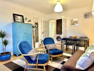 Modern Edgware flat with garden and parking - 3