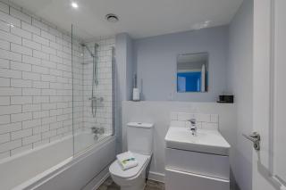 Modern & Spacious 1 Bed Flat in Central Birmingham - 6