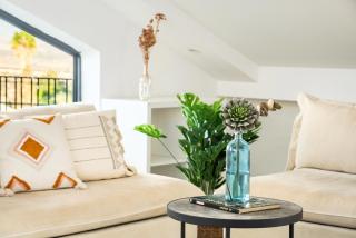 Sunny Hilltop Hideaway by Sea N' Rent - 4