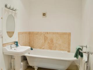 Cornflower Cottage Ukc1897 - 1