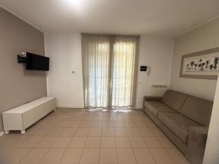 Spacious apartment near the beach - 8