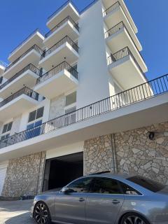 Two Bedroom Modern Seaview Apartment - 8