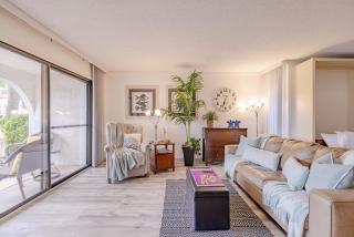 Seas the Day at Edgewater Beach Resort - 3