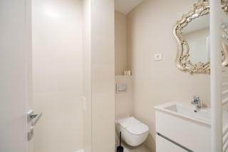 The Velvet by Blvd 44B5 - Premium City Retreat with Parking - 7