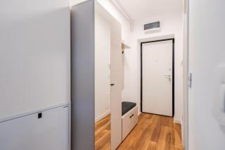 The Velvet by Blvd 44B5 - Premium City Retreat with Parking - 6