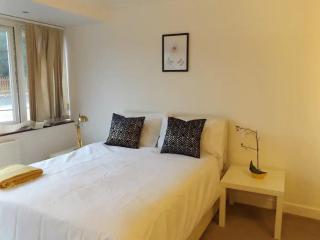 Luxury Coventry Room - Walsgrave on Sowe - 8