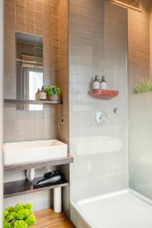 Spacious & Luminous Gem in Historic Ghent Building - 5