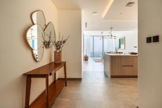 Elegant 2-Bedroom Apartment with Stunning City and Water Views - 1