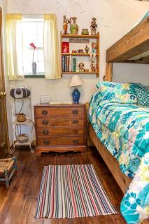 Rustic Cabin Rental Perfect for Families in Texas Hill County - 2