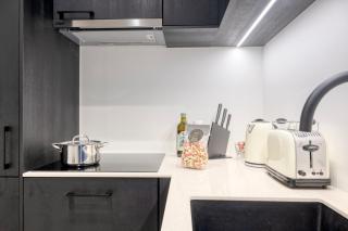 Spacious & Luminous Gem in Historic Ghent Building - 2