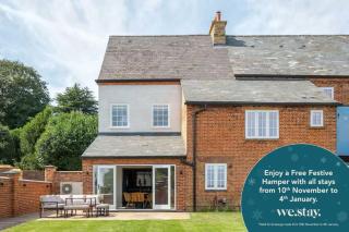 The Talbot - Exclusive Home with Hot Tub - 0