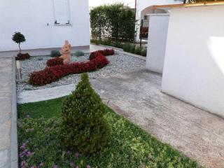 Apartments with parking space Pirovac, Sibenik - 15320 - 2