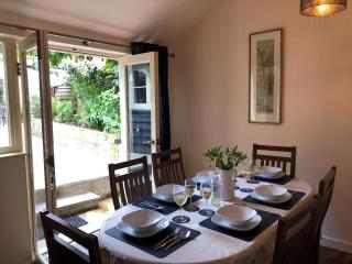 Church View Cottage & Barn - 6