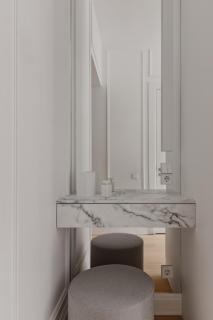 Premium Designer Apartment with Park View - by Innorental - 9