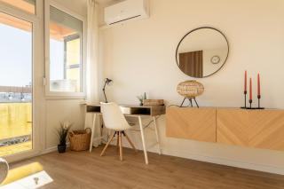 Modern apartment with balcony and free parking - 6