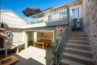 Family friendly house with a swimming pool Murter - 23203 - 1