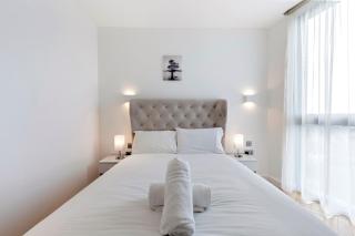 Stylish Flat-Leisure Pool & Gym - 7