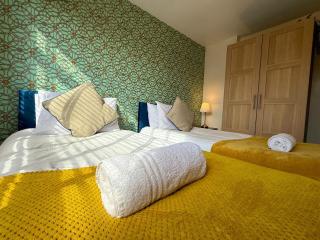 Bungalow 3bd Ev Parking - 9