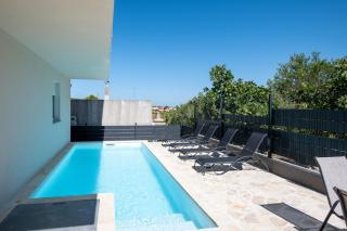 Family-friendly apartments with swimming pool Vir - Lozice, Vir - 24328 - 1
