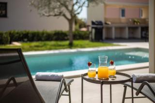 Family-friendly apartments with swimming pool Novigrad - 24585 - 2