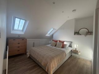 Bright 2-Bed Flat in Wandsworth, Near River Thames - 7