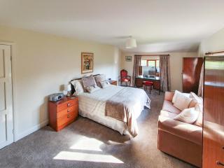 Kiln Green Farmhouse - 3