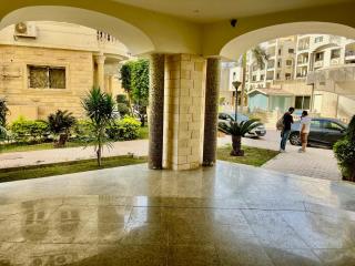 3BR Penthouse Next to Mall l Free Airport Pickup - 2