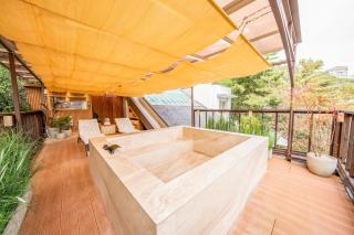 BS Urban Retreat Garden and Spa near Gyeongbokgung - 1