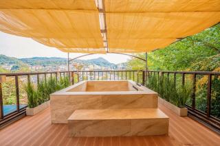 BS Urban Retreat Garden and Spa near Gyeongbokgung - 2