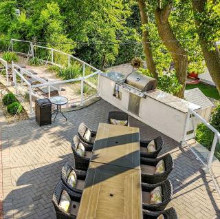 Lakeside Villa with a Hot Tub and Amazing Views on Lake Michigan, Indiana - 7