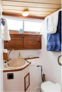 Experience the Magic of Sleeping Your Own Private Yacht in Damariscotta, Maine - 6