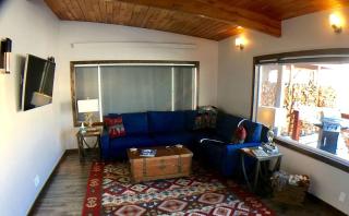 Cozy Cabin Retreat with Stunning Views of Yellowstone National Park in Montana - 9