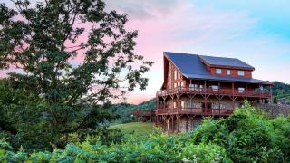 Stunning Vacation Rental for Unforgettable Family Glamping Trips in the Blue Ridge Mountains, North Carolina - 4