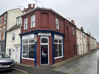 Haven Hideaway by the Sea - 9