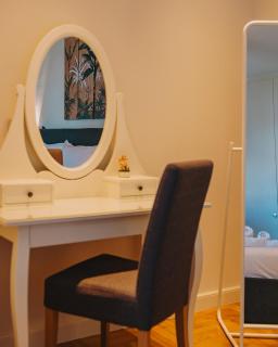 Chic and Cozy Apartment in the Heart of Glyfada - 7