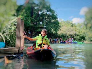 Tranquil Family Vacation by a Creek: Luxury Tented Cabin in Seguin, Texas - 3