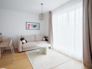 Kotzebue Stay - Neutral Chic, Effortlessly Elegant Studio at Kalamaja - Tallinn - 2