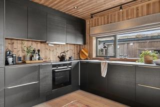 Large family cabin at Hafjell with ski in-ski out - 3