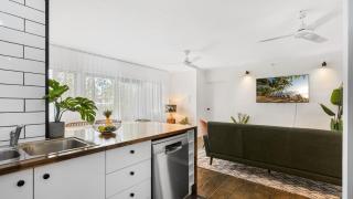 Amara on Lake Street - 2