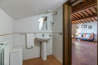 Rural Apartment With Views Of Lake Trasimeno - 3