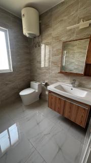 Exclusive 3 Bedroom House Apartment, Gated - 1