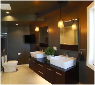 Incredible Lakefront Villa with Gorgeus Sights and Fireplace in Gary, Indiana - 5