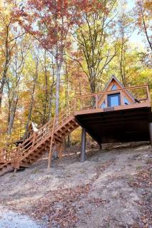 Romantic A-frame Cabin Ideal for Two by Tappan Lake in Ohio - 8