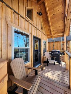 Wooden Chic Cabin Fully Stocked near Tappan Lake in Ohio - 8